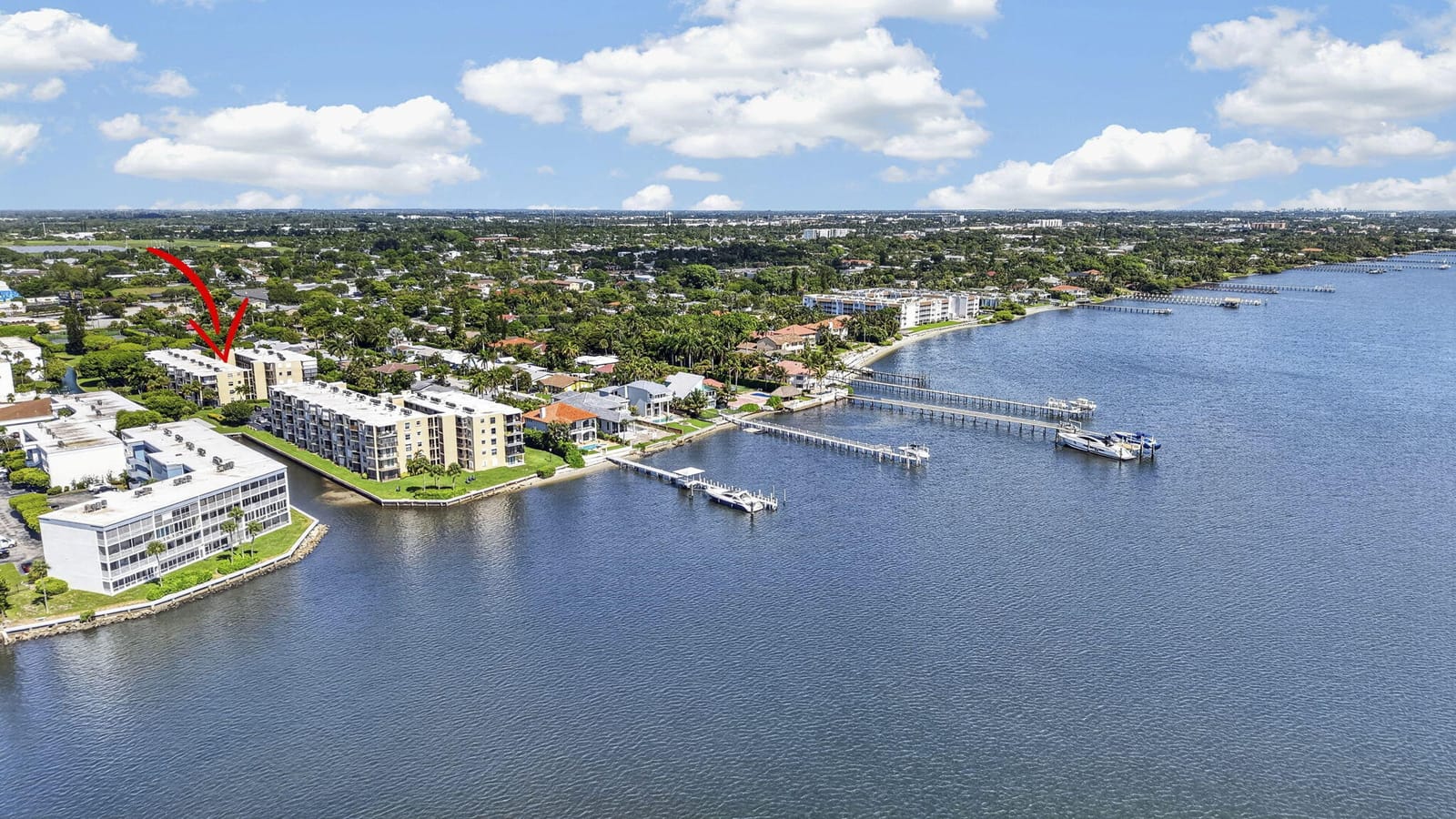 890 N FEDERAL Highway 311, Lantana, FL 33462