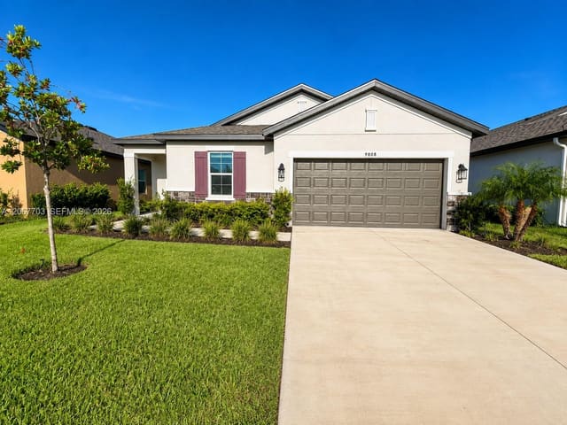 9808 Last Light Glen, FL 34219