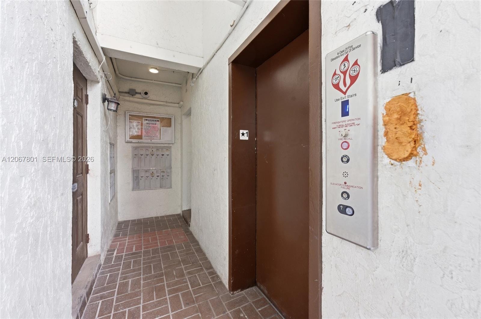 2520 N Andrews Avenue 305 — photo 5