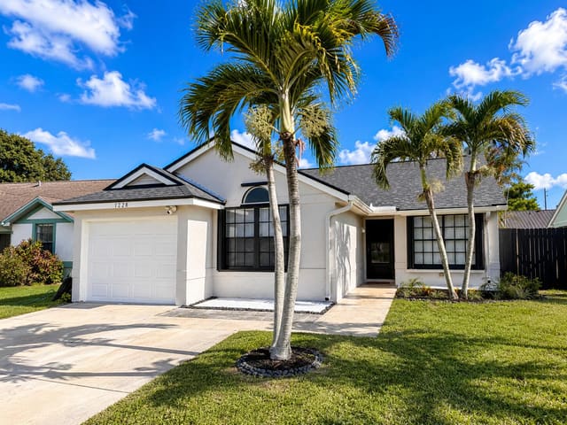 1228 Chippewa Street, sold in Jupiter River Estates, Jupiter, FL