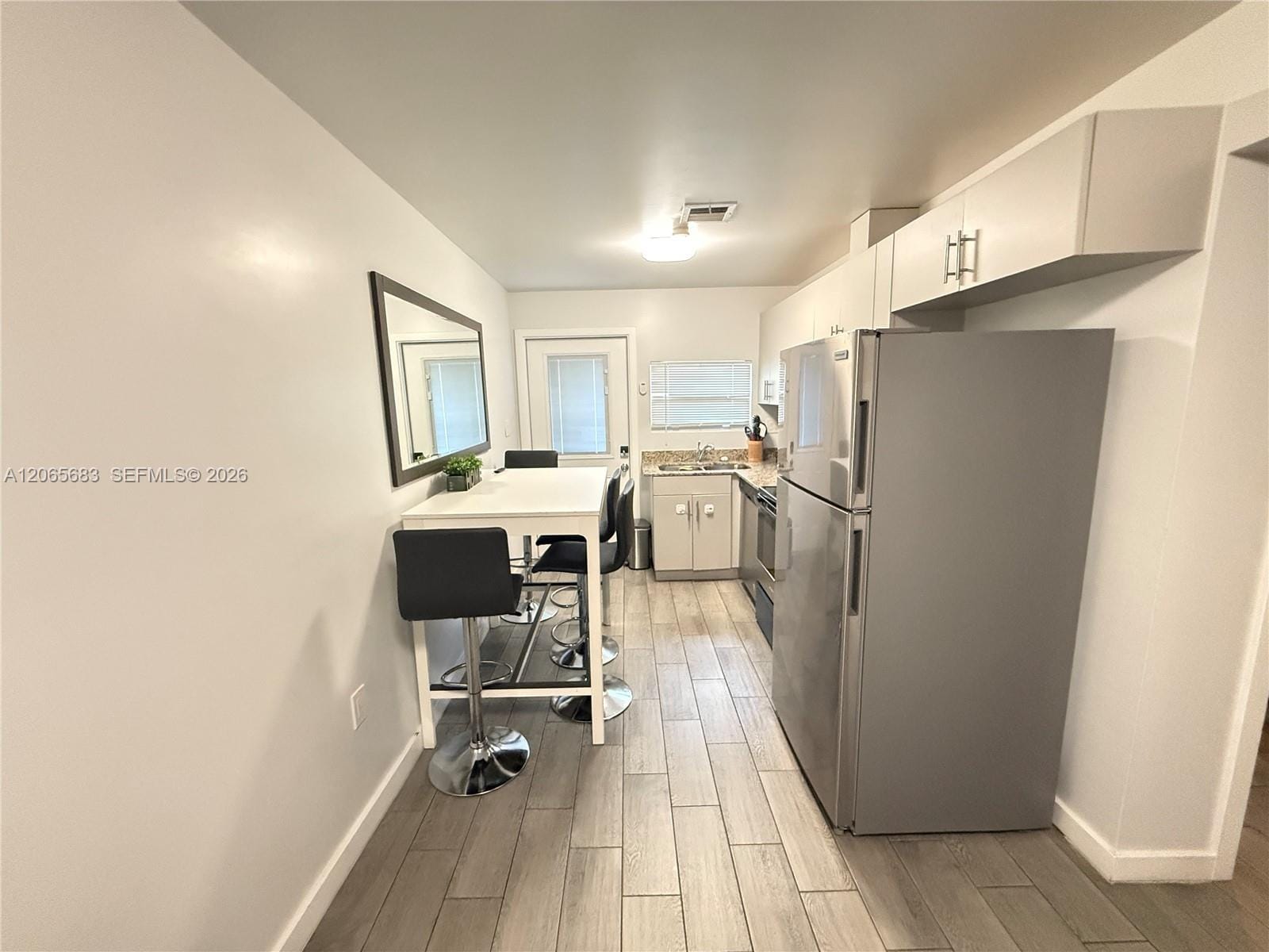 1604 SW 9th Street B — photo 3