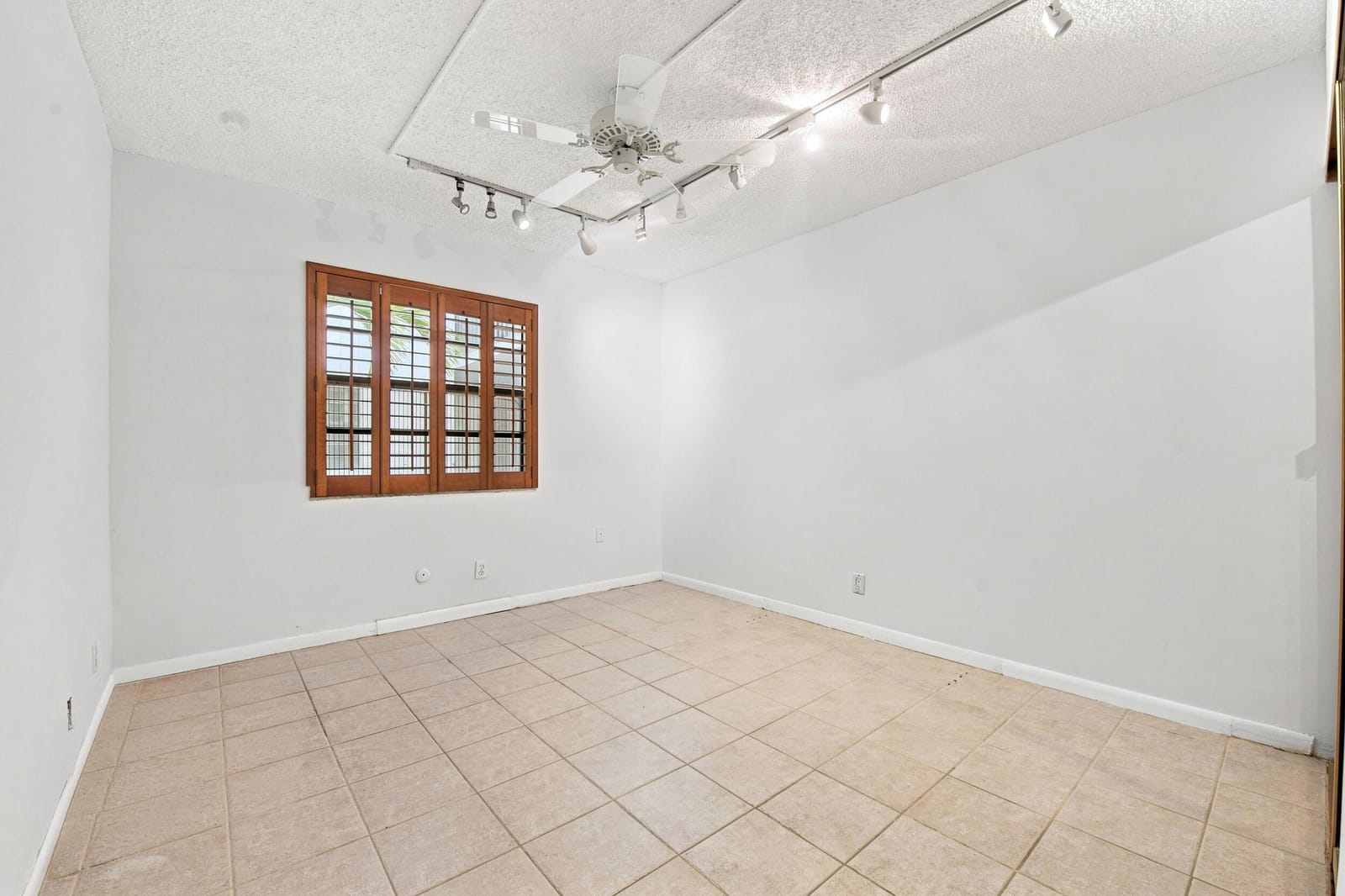 448 Piedmont J, Delray Beach, FL 33484 photo 19
