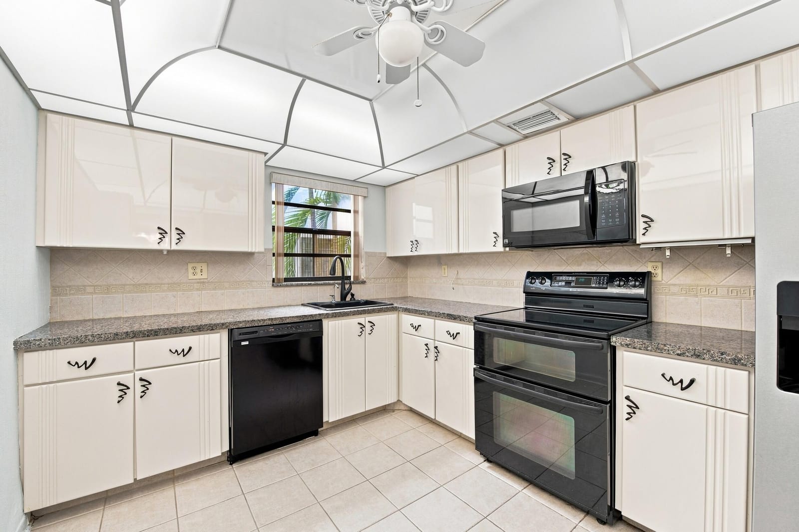 448 Piedmont J, Delray Beach, FL 33484 photo 10