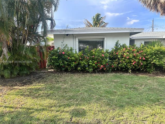 1925 NE 1929 26th Street, Wilton Manors, FL 33305