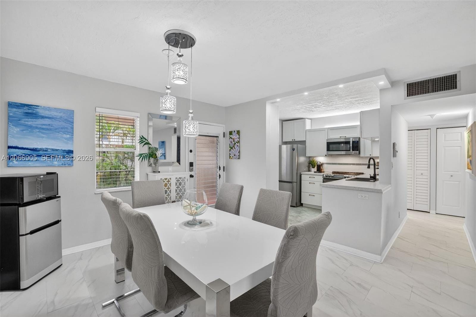 2801 Somerset Drive 205 — photo 9