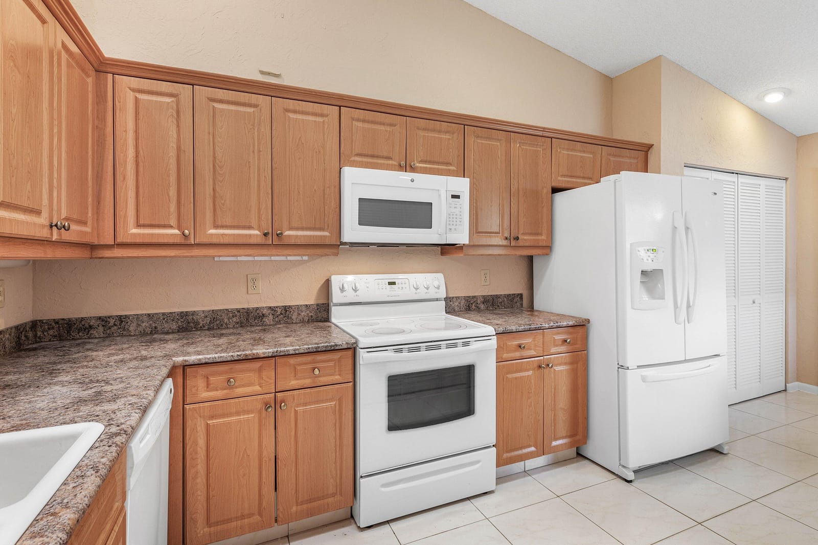8271 SUN LAKE Drive, Boca Raton, FL 33496 photo 6