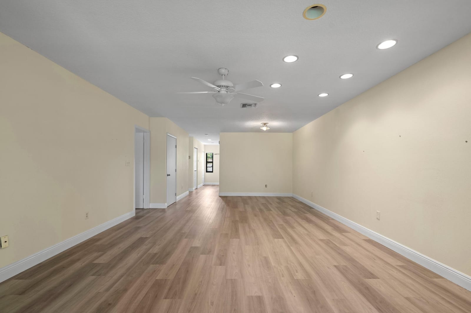 9286 VISTA DEL LAGO F — photo 7