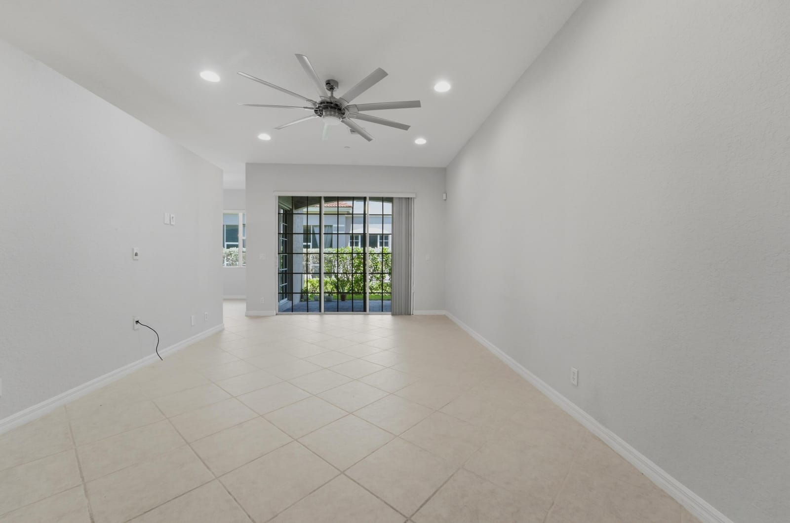 126 LANCASTER Road, Boynton Beach, FL 33426 photo 11