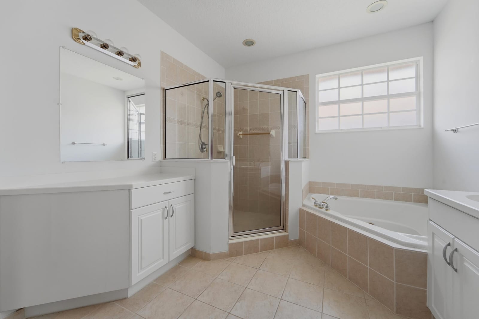 126 LANCASTER Road, Boynton Beach, FL 33426 photo 17