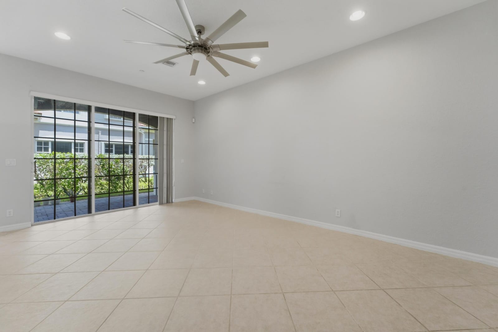 126 LANCASTER Road, Boynton Beach, FL 33426 photo 3