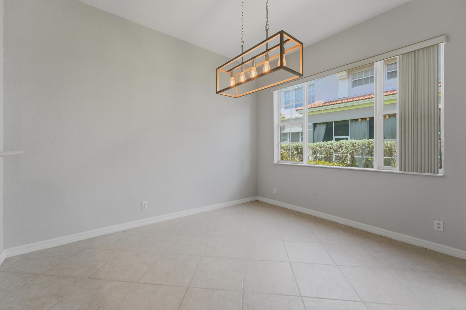 126 LANCASTER Road, Boynton Beach, FL 33426 photo 9