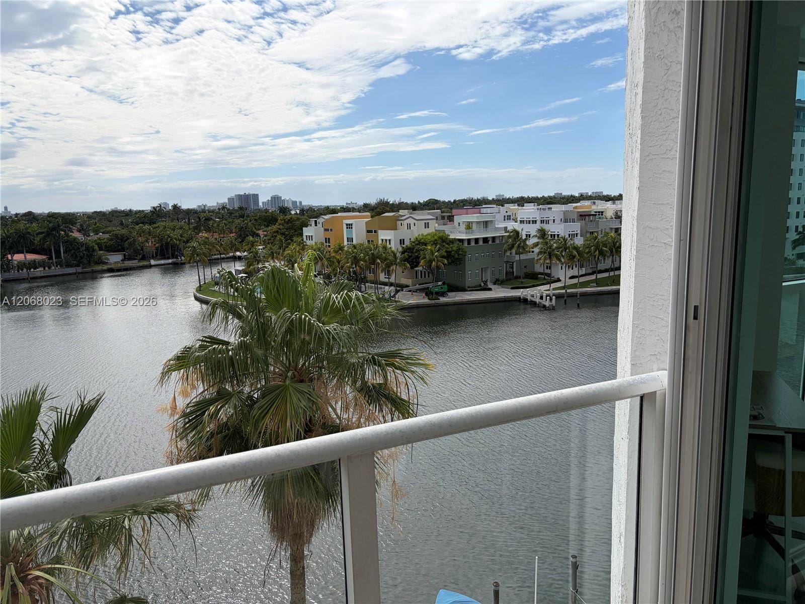 5900 Collins Avenue 702 — photo 4