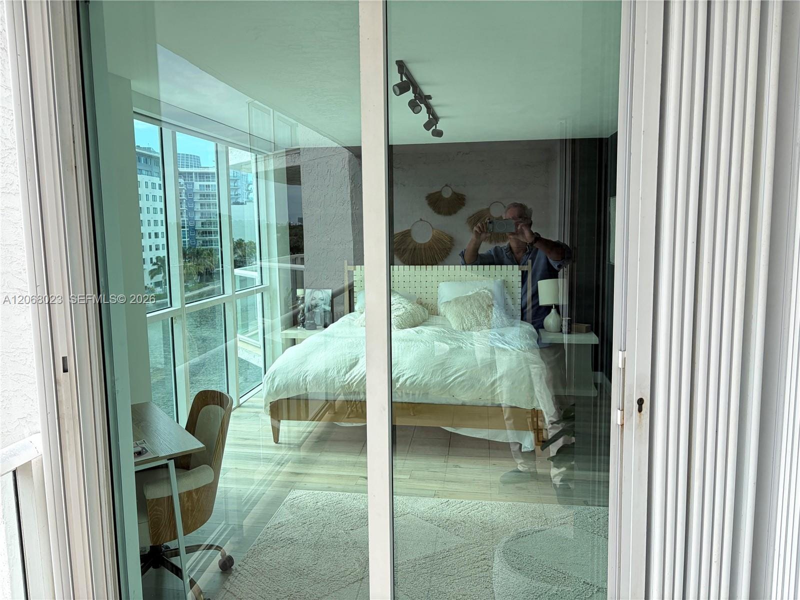 5900 Collins Avenue 702 — photo 7