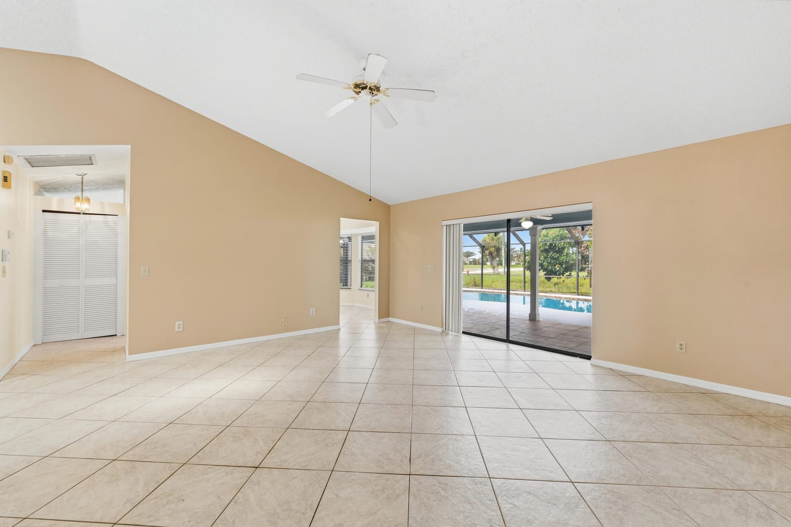 5400 NW Emblem Street — photo 6