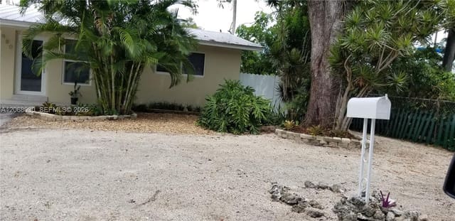 980 Oleander Road, Winston Park, Key Largo, FL