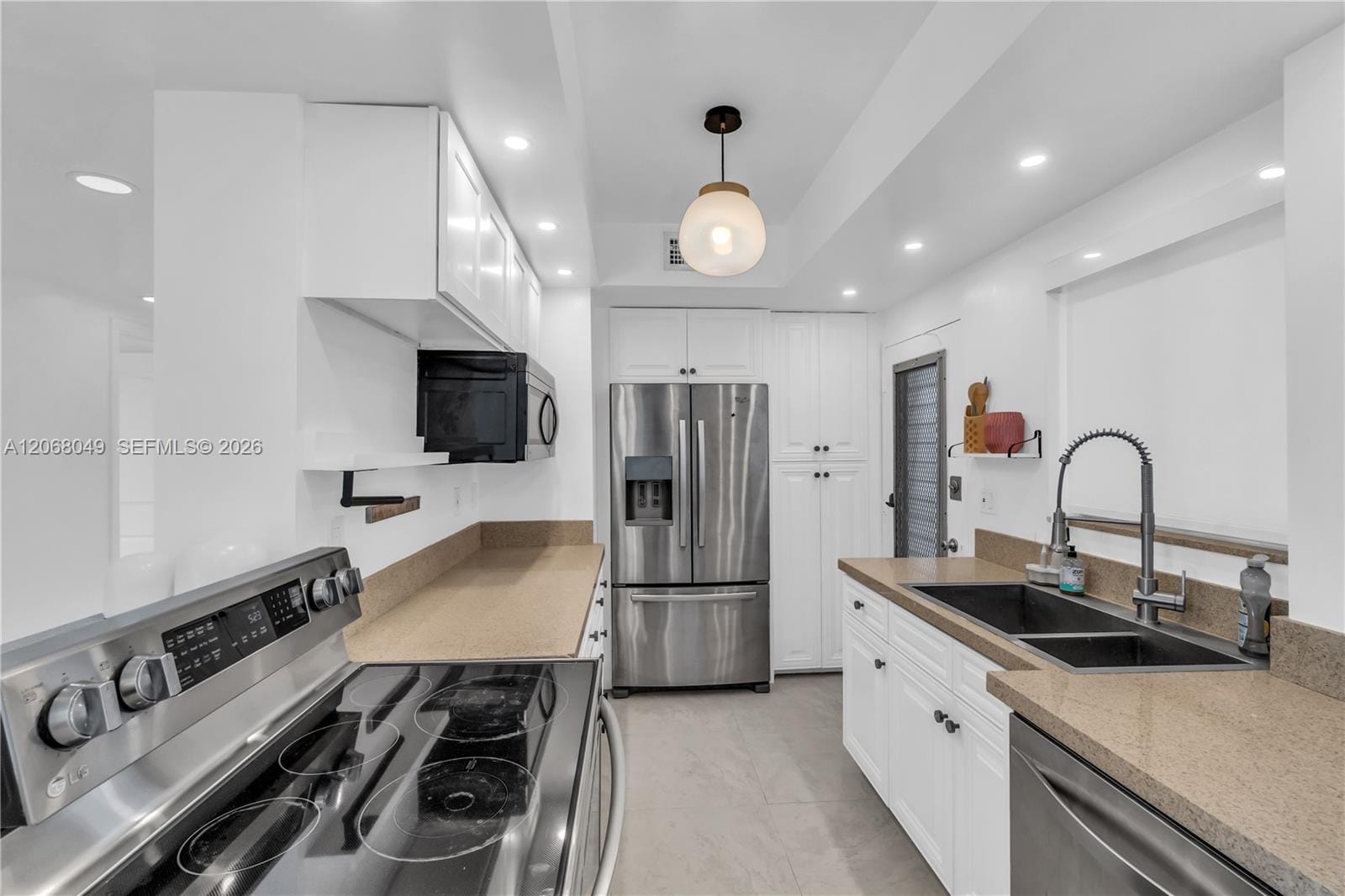 9101 E Bay Harbor Drive 706 — photo 11