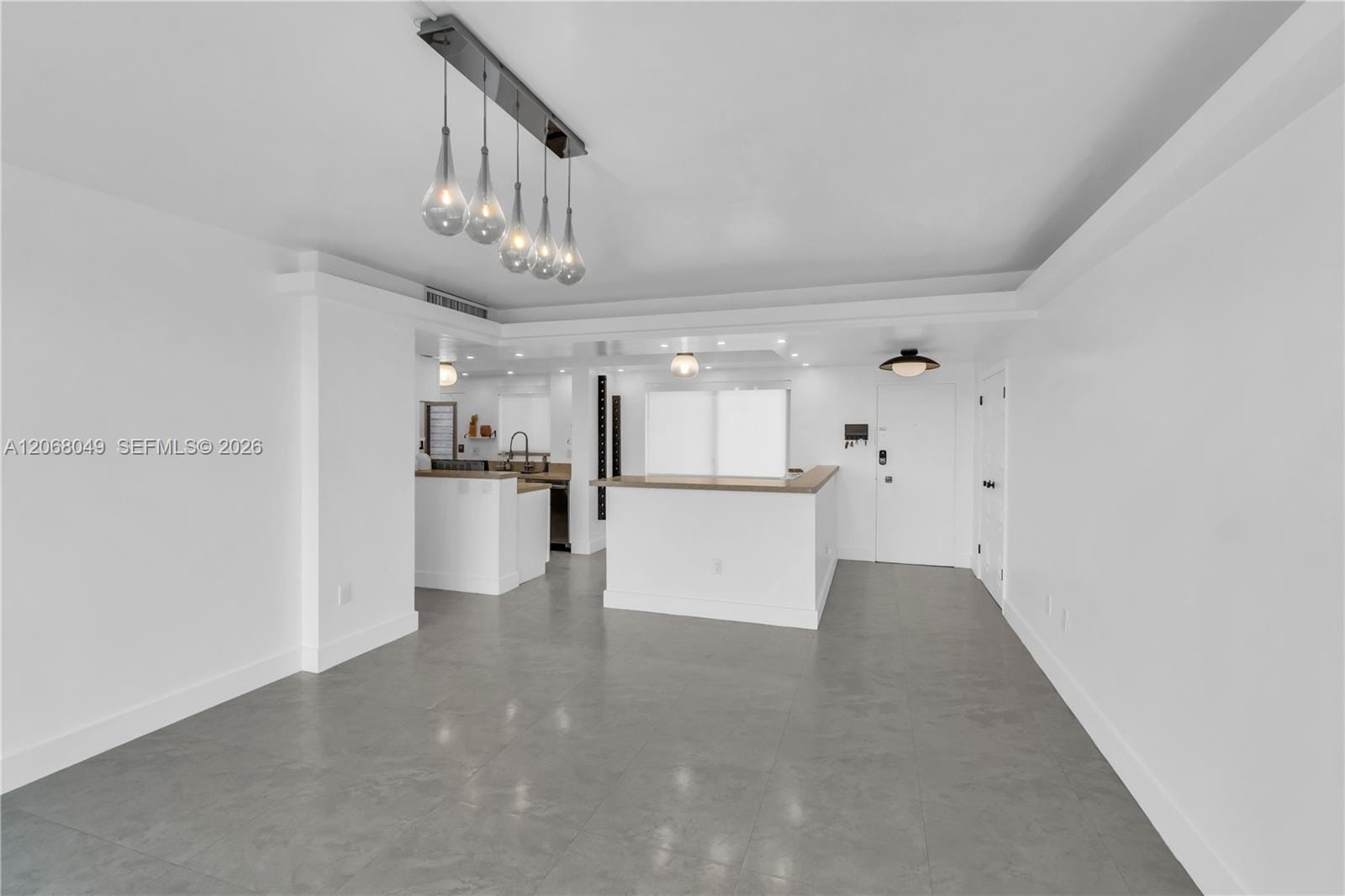 9101 E Bay Harbor Drive 706 — photo 3