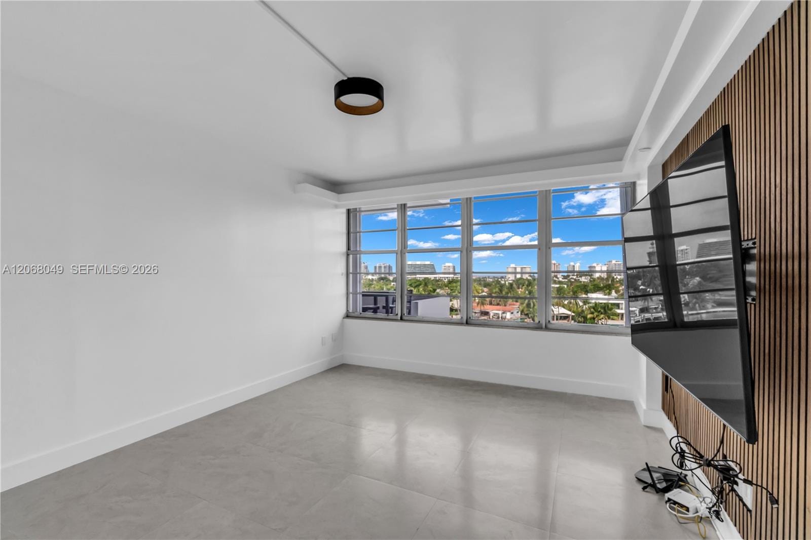 9101 E Bay Harbor Drive 706 — photo 4