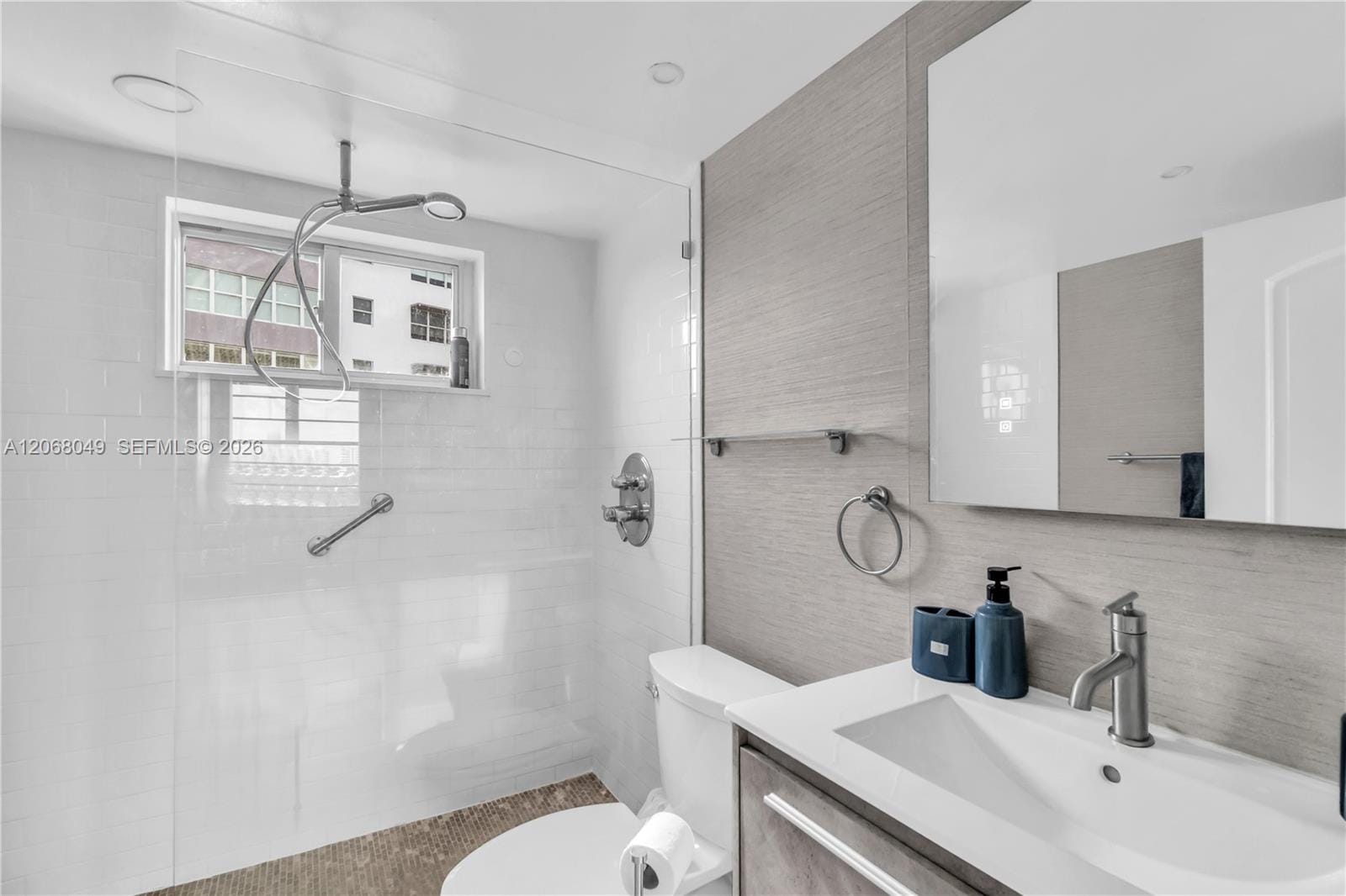 9101 E Bay Harbor Drive 706 — photo 10