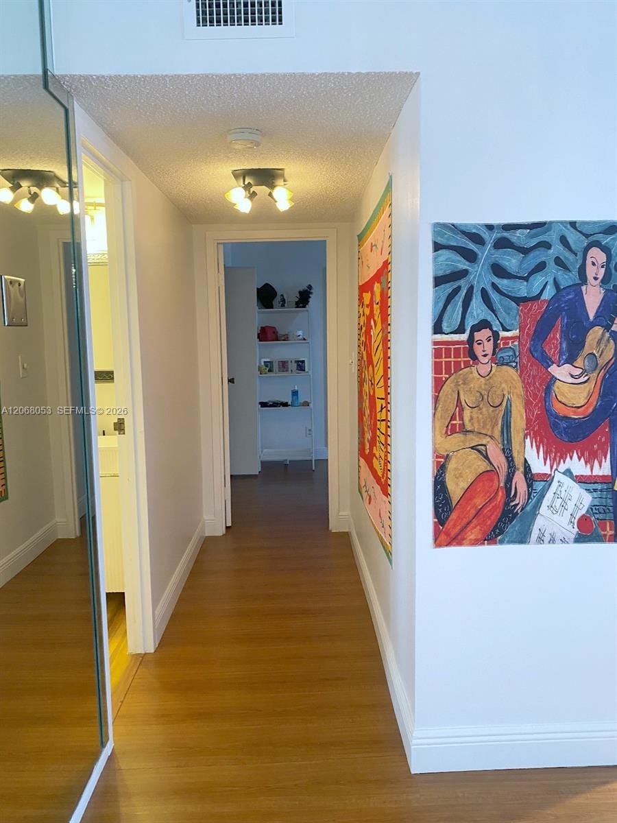 1000 Parkview Drive 825 — photo 11