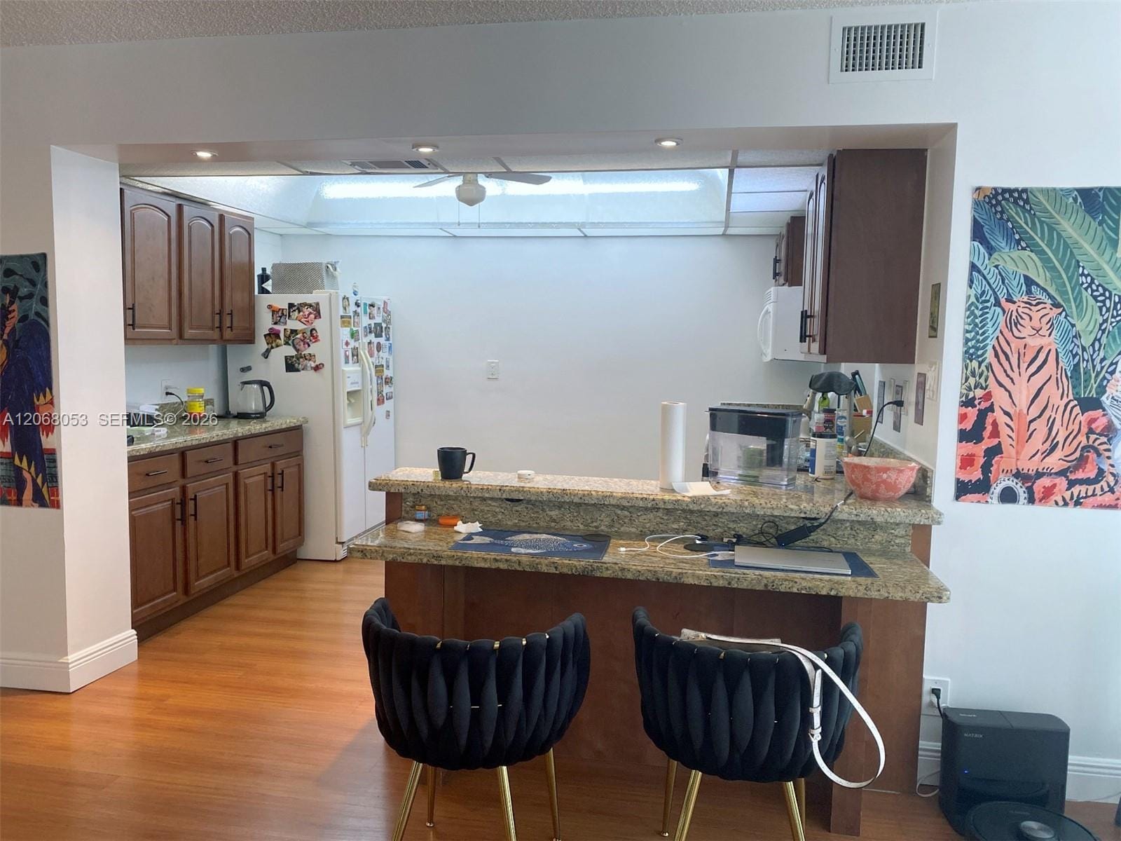 1000 Parkview Drive 825 — photo 8