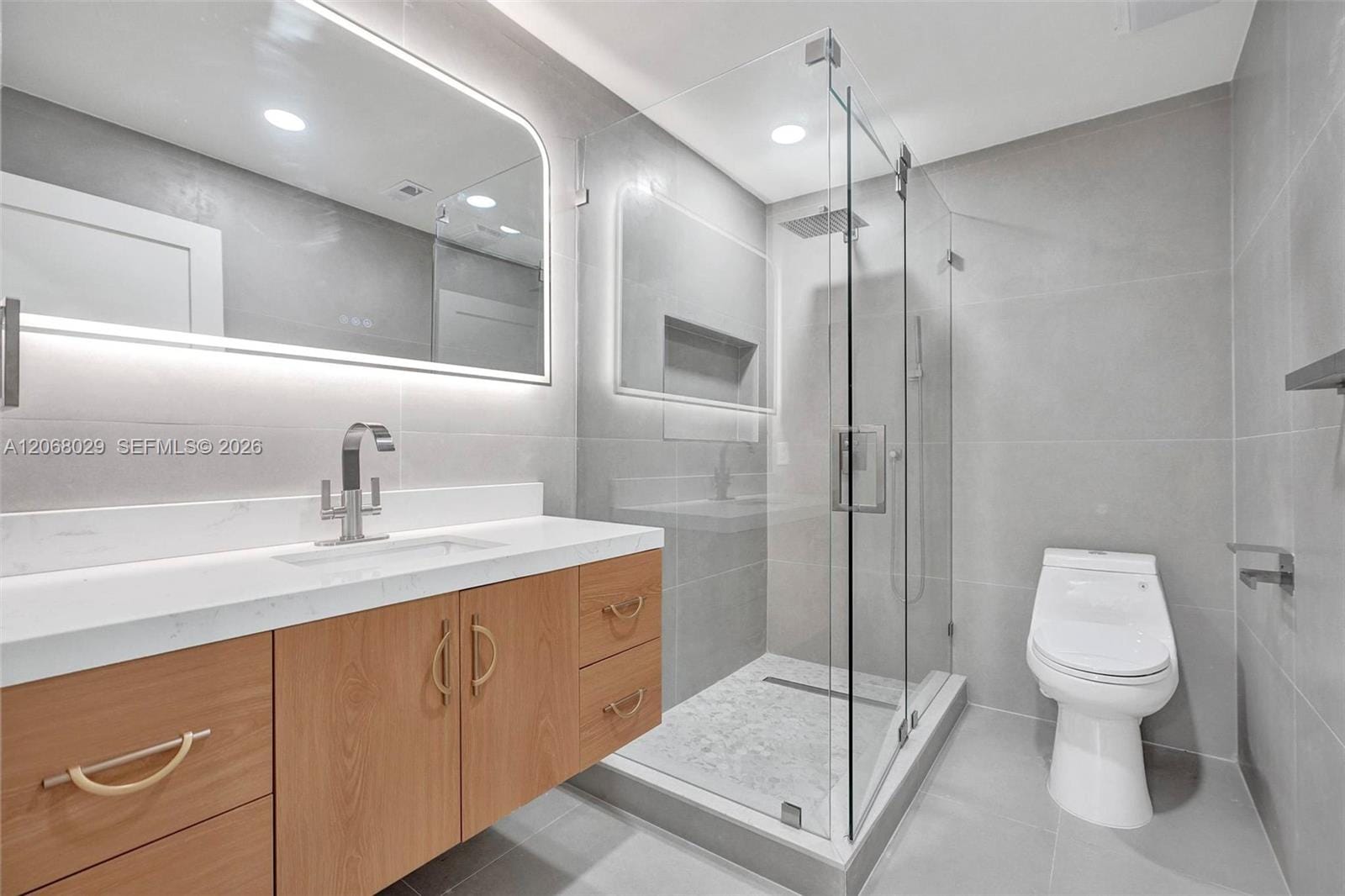 21240 Harbor Way 285-28, Aventura, FL 33180 photo 6