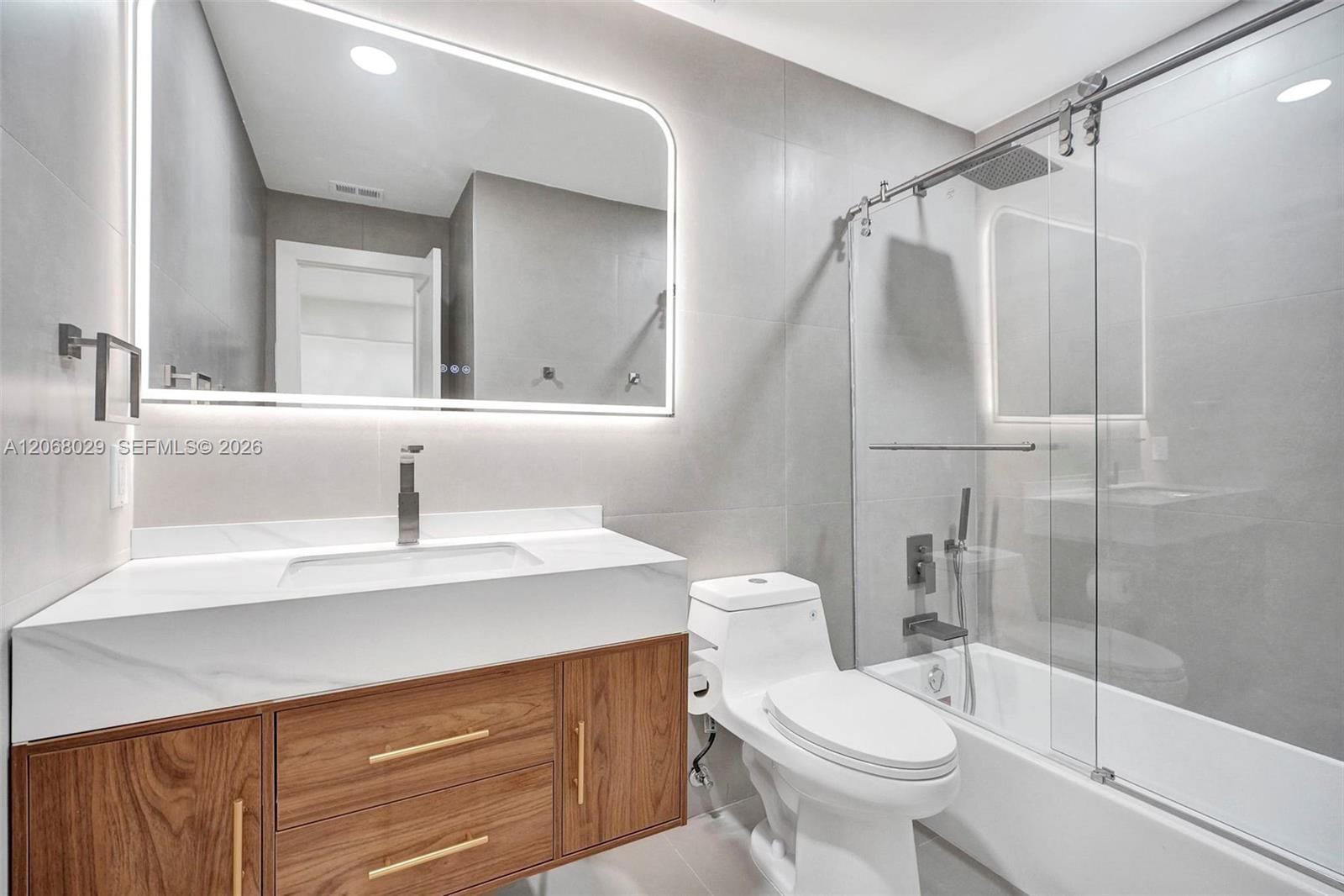 21240 Harbor Way 285-28, Aventura, FL 33180 photo 9
