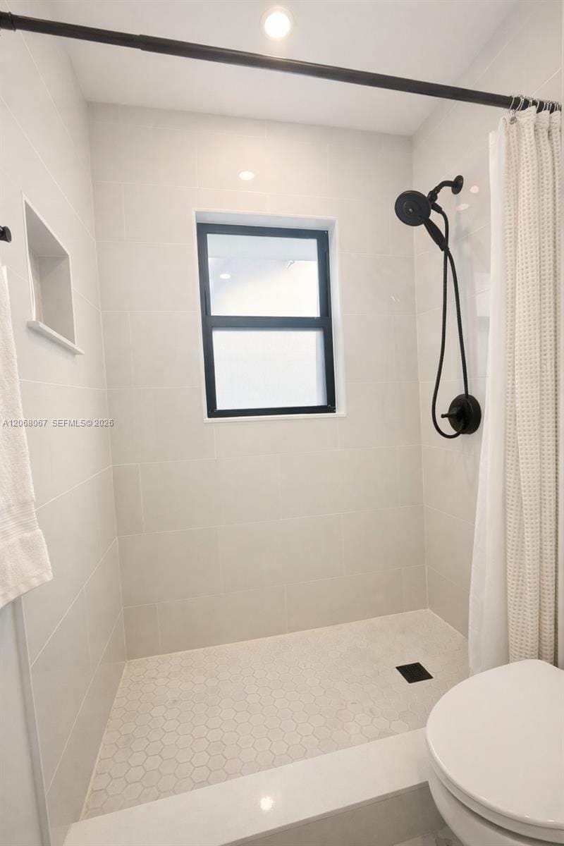2330 Scott Street — photo 8