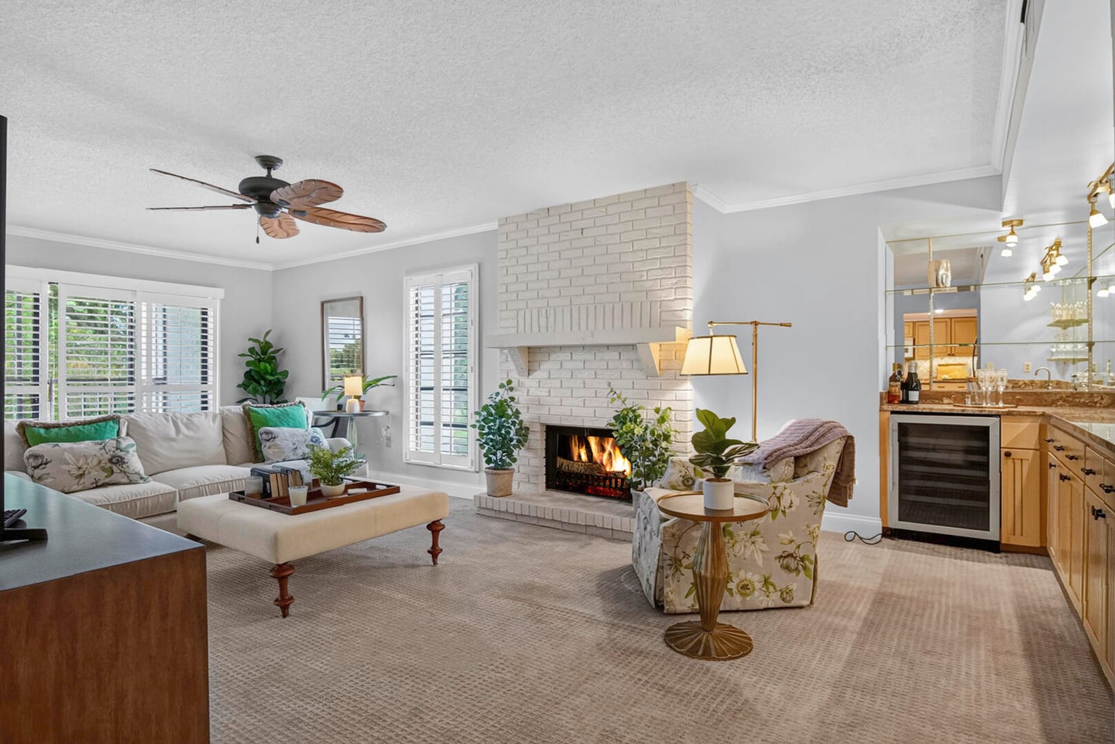 3400 TWIN LAKES Terrace 201 — photo 4