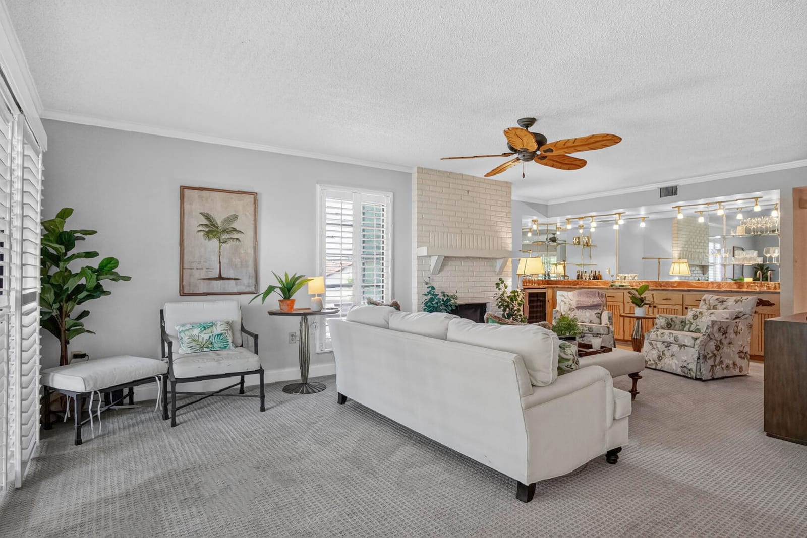 3400 TWIN LAKES Terrace 201 — photo 5