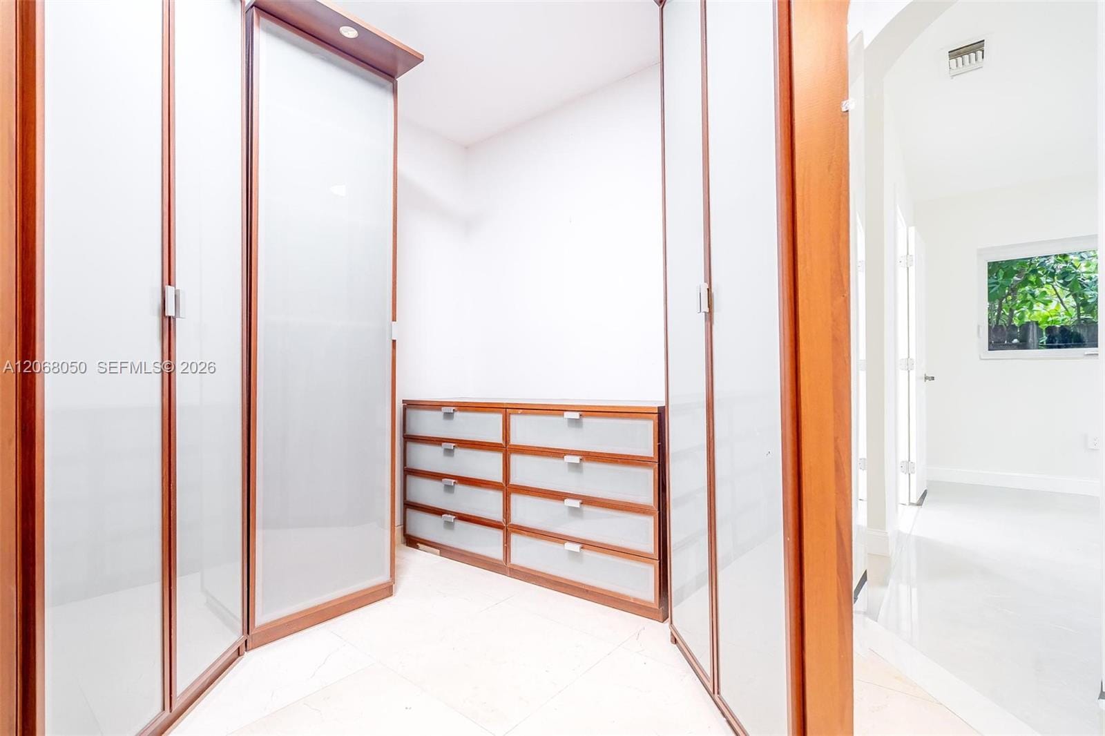1710 Cleveland Road 0, Miami Beach, FL 33141 photo 20