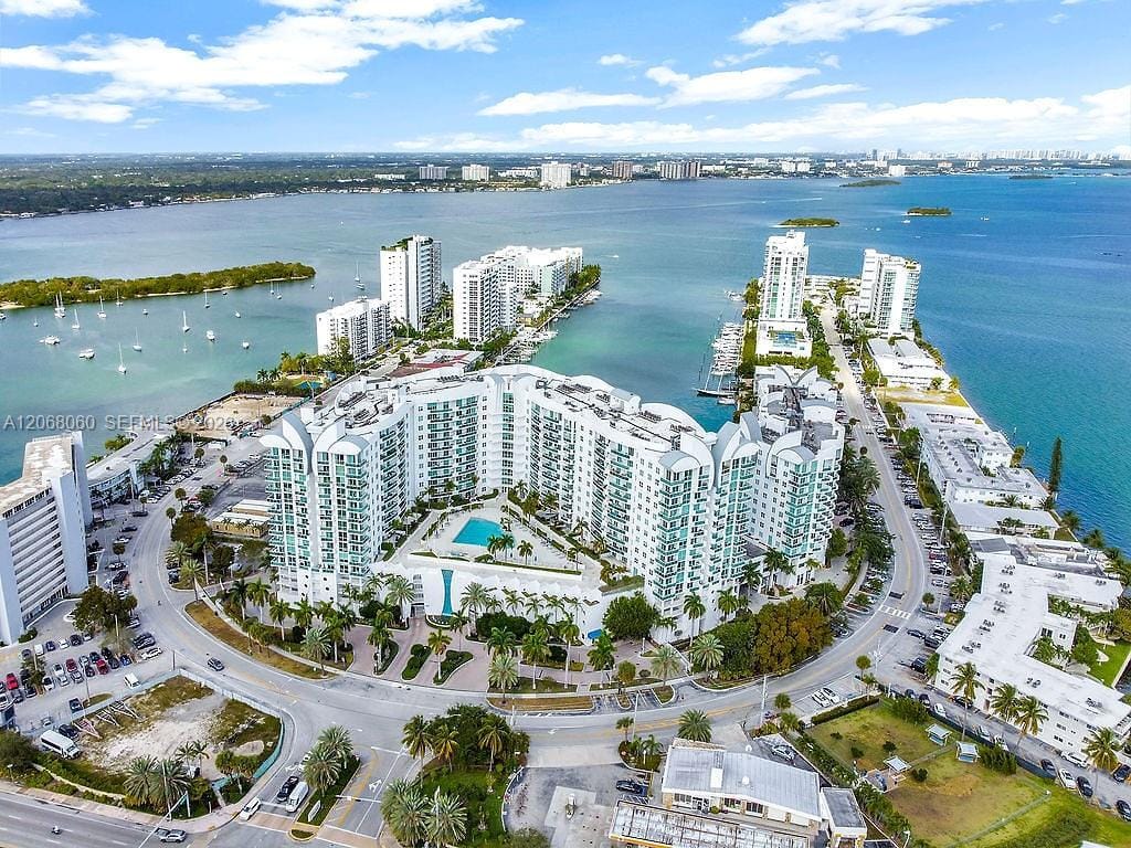 7900 Harbor Island Drive 1408 — photo 2