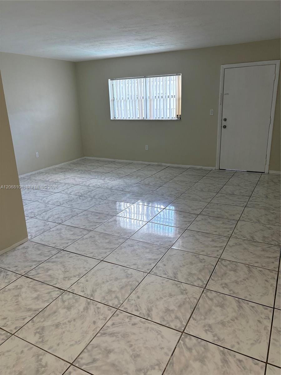 16215 NE 18th Court 212 — photo 2