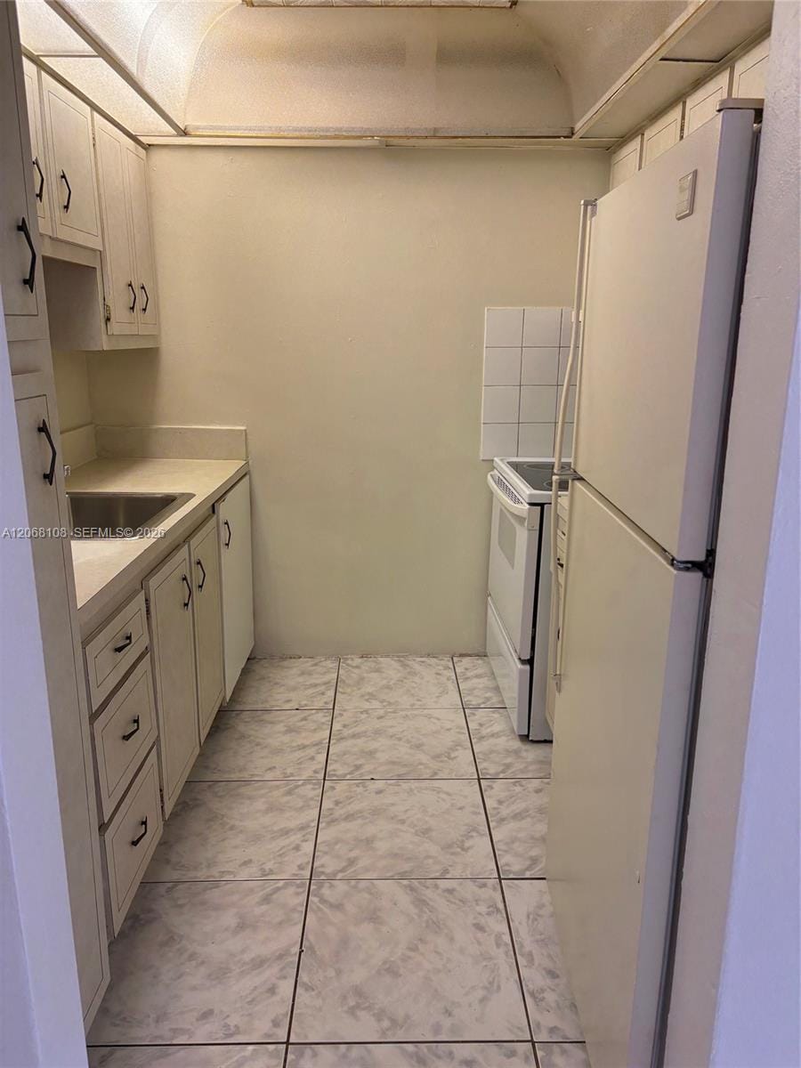 16215 NE 18th Court 212 — photo 7