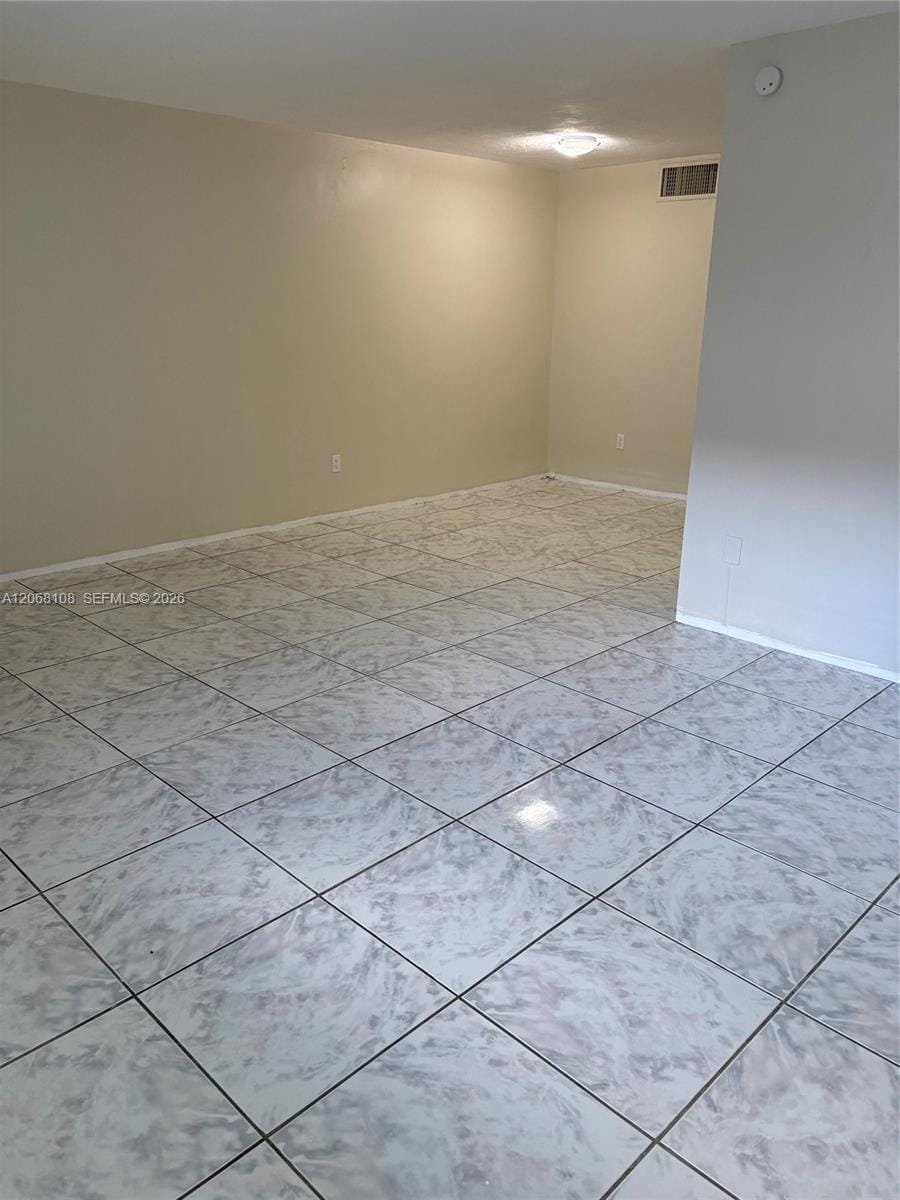 16215 NE 18th Court 212 — photo 8