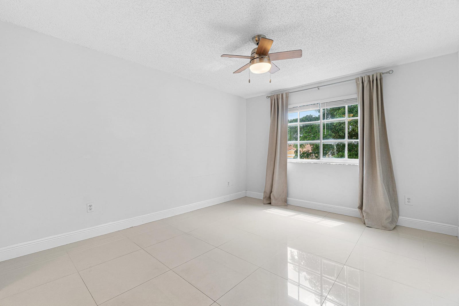 131 Yacht Club Way 307, Hypoluxo, FL 33462 photo 20