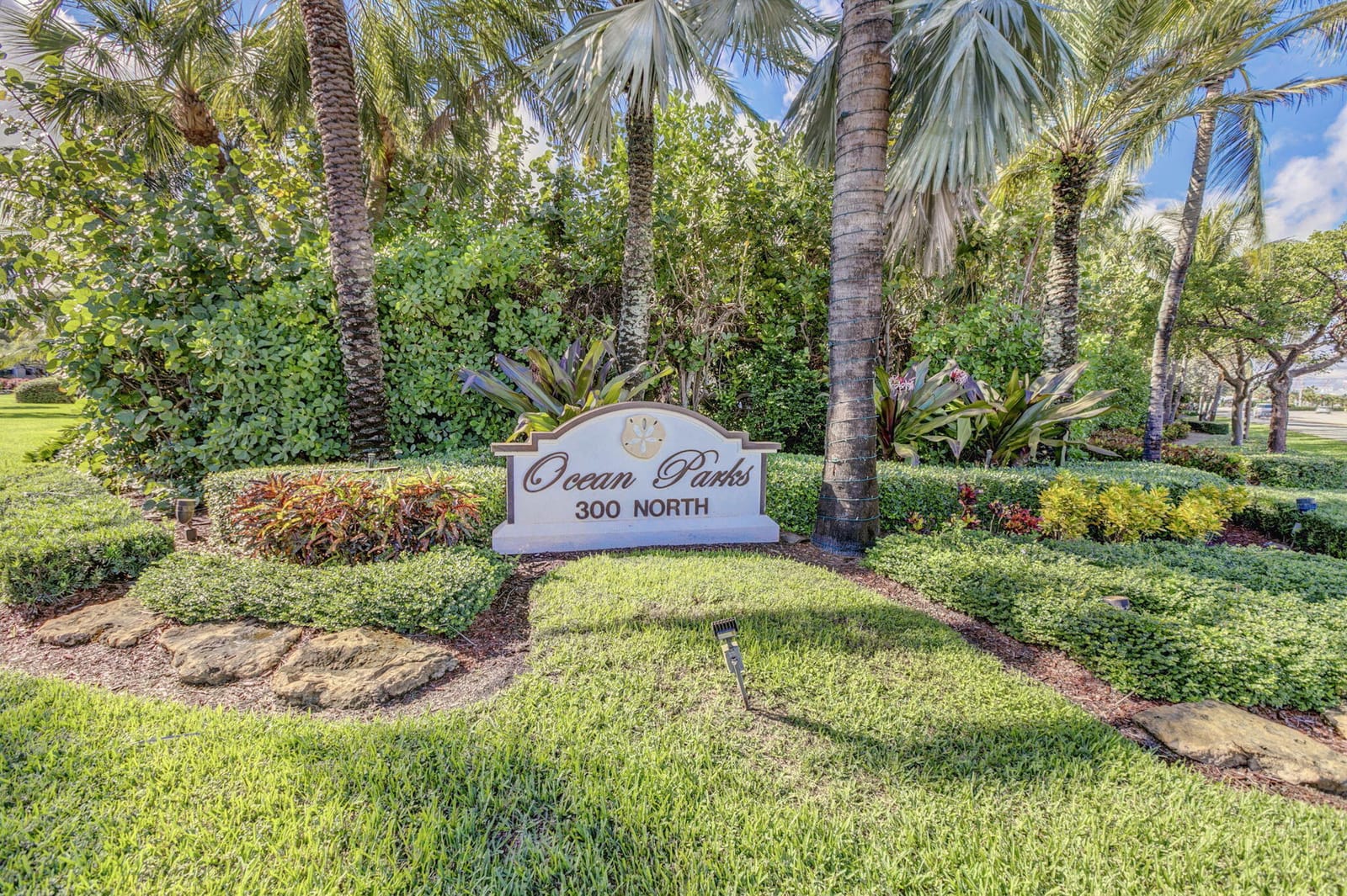 300 N A1A Highway 403 O, Jupiter, FL 33477 photo 2