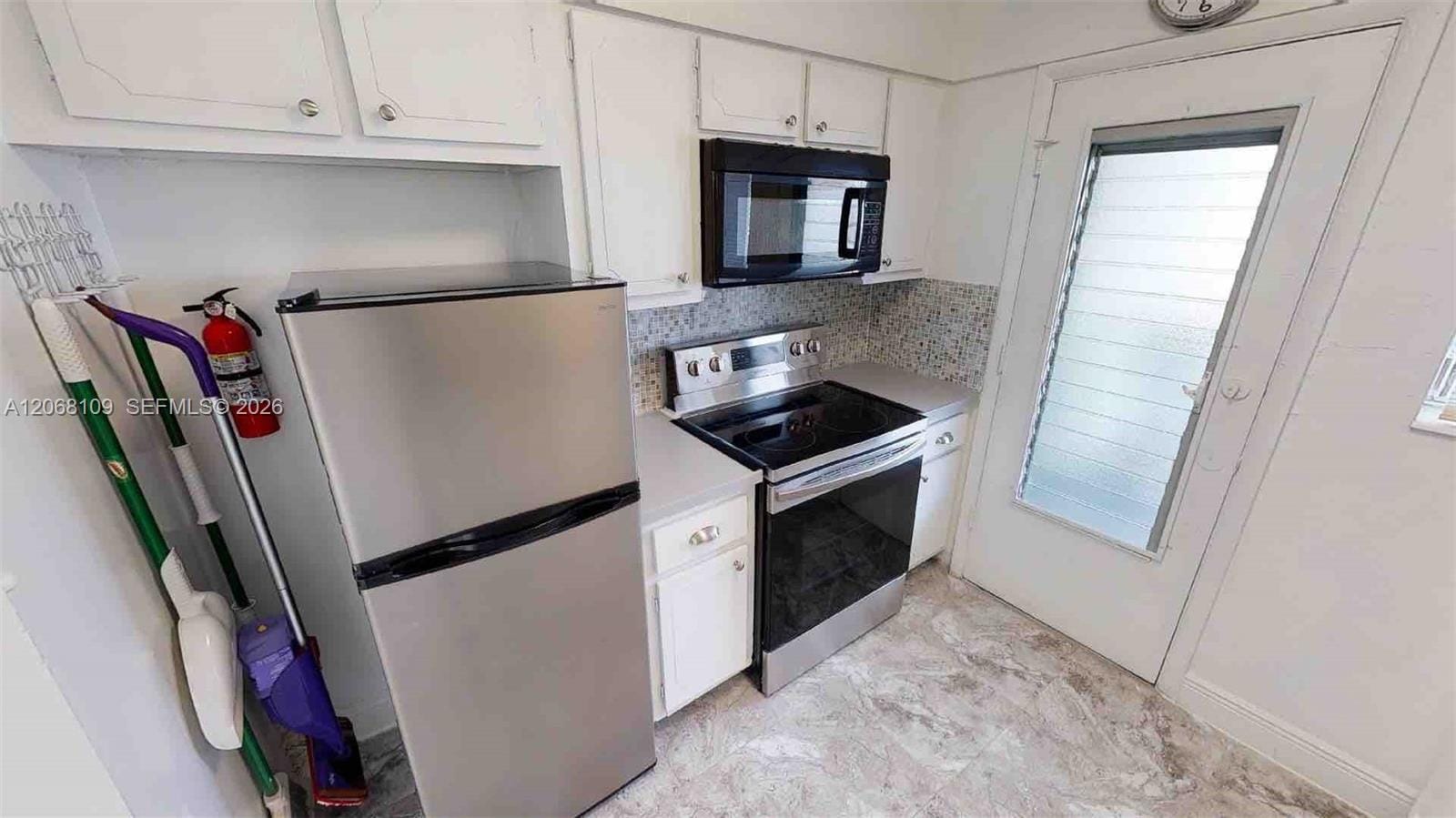 1732 Meridian Avenue 701, Miami Beach, FL 33139 photo 24