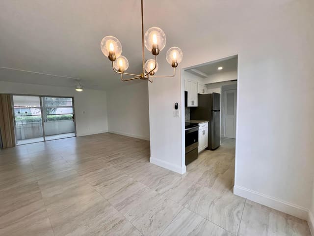 3 Golfs Edge A, West Palm Beach, FL 33417