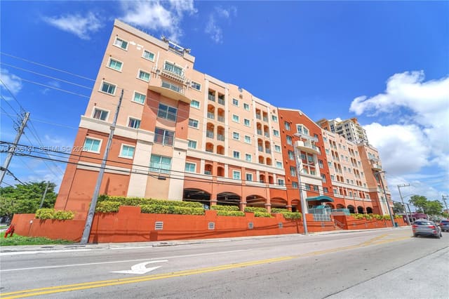 2280 SW 32nd Avenue 403, Miami, FL 33145