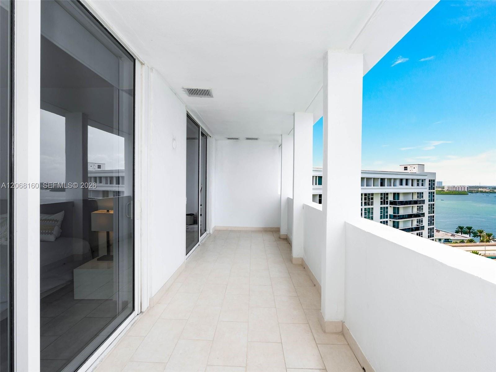 10275 Collins Avenue PH1506 — photo 3
