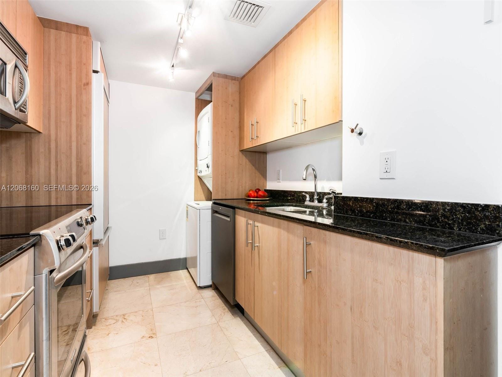 10275 Collins Avenue PH1506 — photo 7