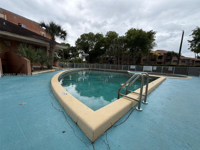 17650 NW 68th Avenue A2008, Hialeah, FL 33015