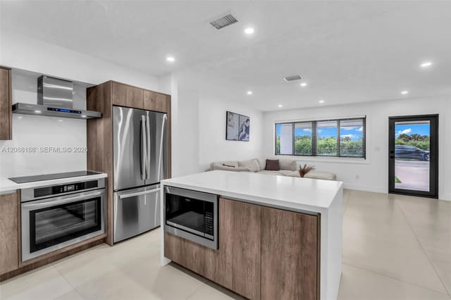 1524 NE 14th Terrace, Fort Lauderdale, FL 33304