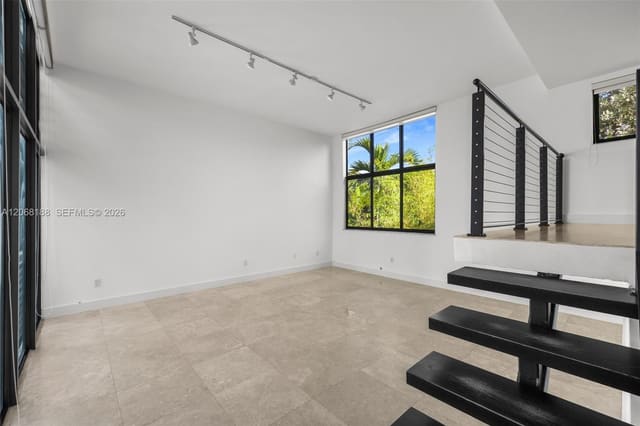 225 E Enid Drive 44, Key Biscayne, FL 33149