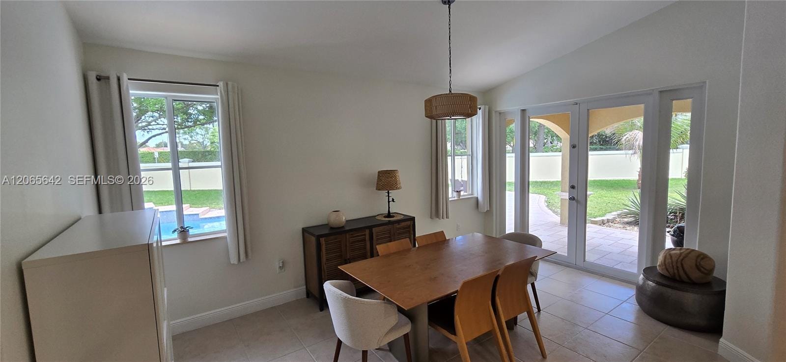 2823 Poinciana Circle — photo 10