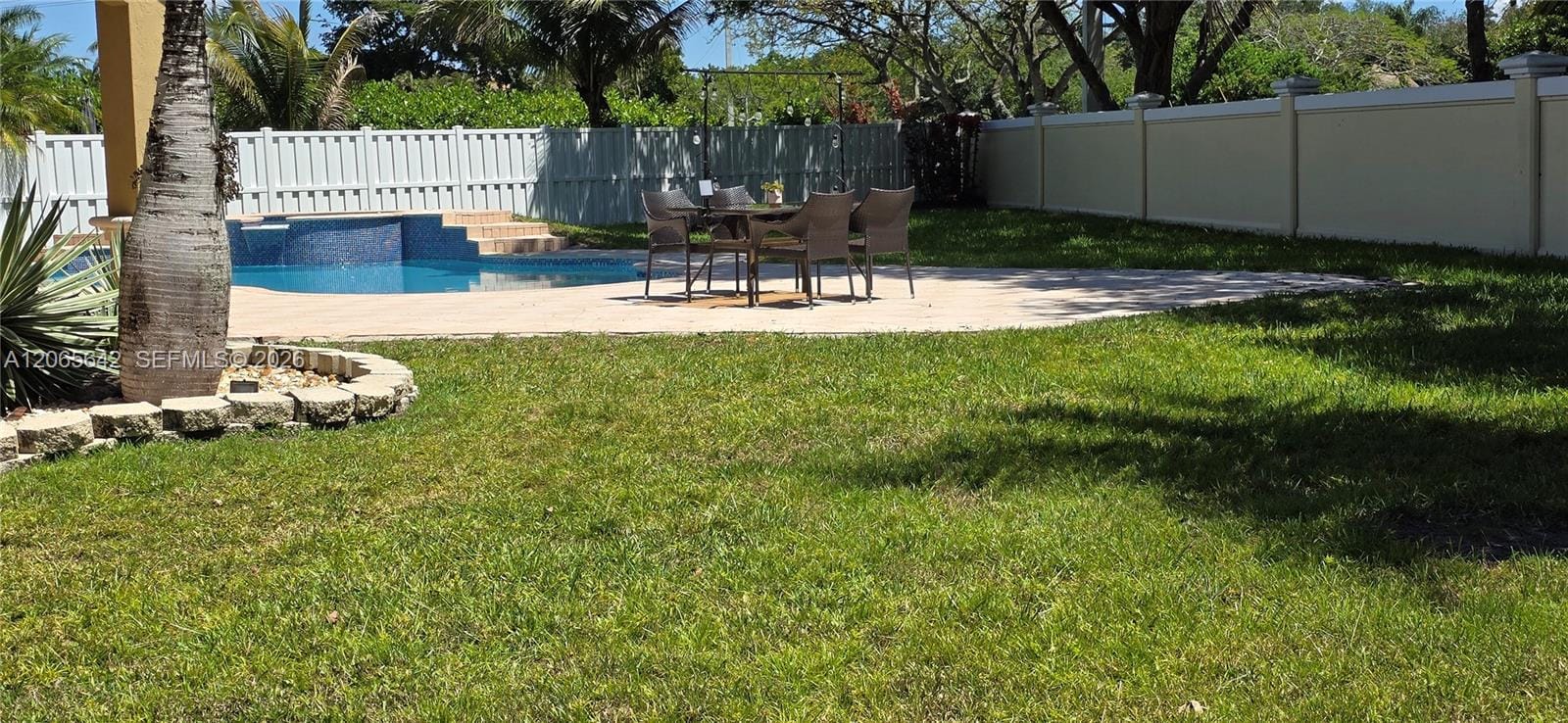 2823 Poinciana Circle — photo 12