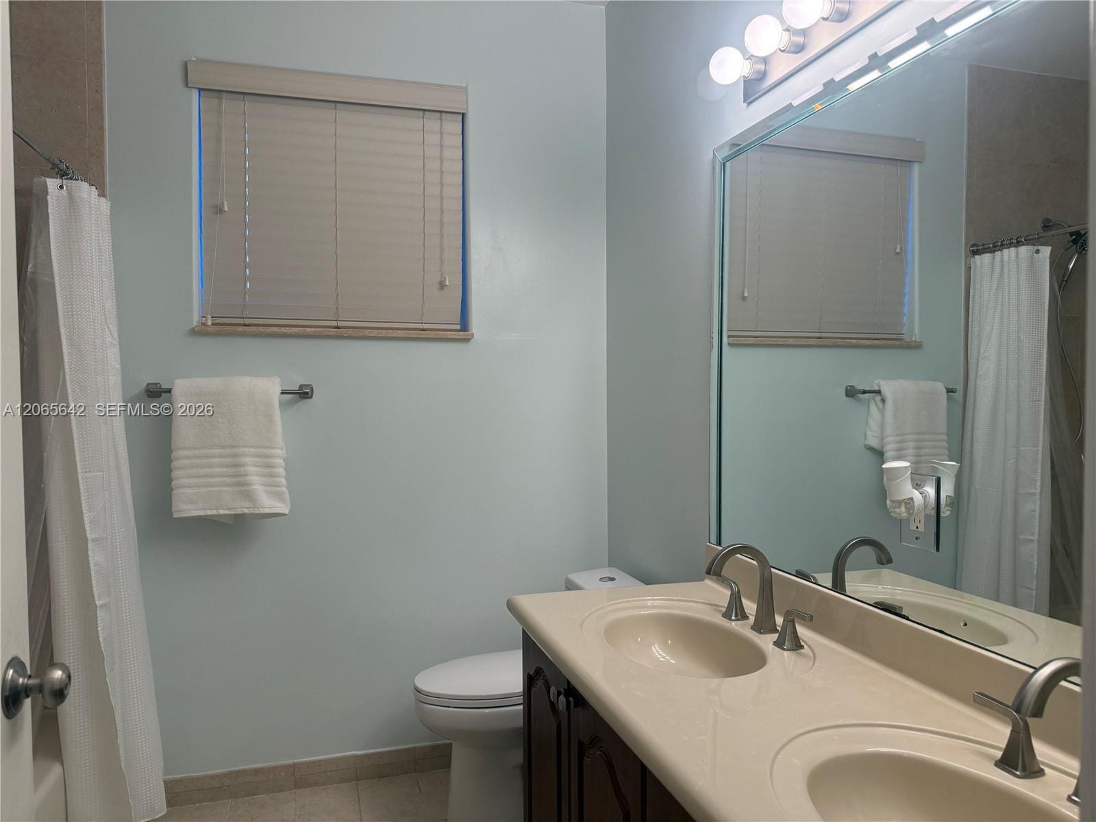 2823 Poinciana Circle — photo 8
