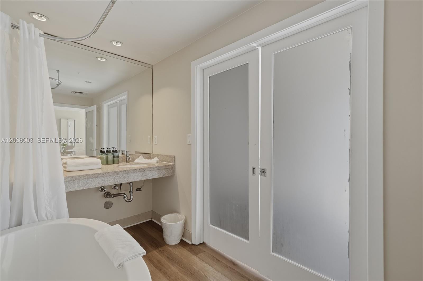 1060 Ocean Drive D304 — photo 11