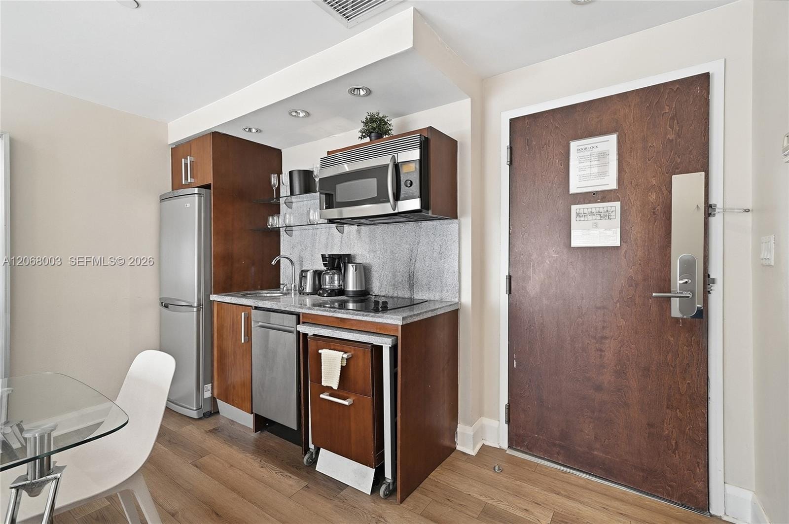 1060 Ocean Drive D304 — photo 4
